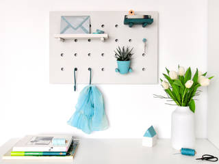 homify Koridor & Tangga Modern