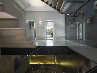 Guimarães House, es1arq es1arq Pasillos, vestíbulos y escaleras de estilo minimalista