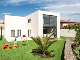Construcción casa modular en Cáceres, MODULAR HOME MODULAR HOME Front yard