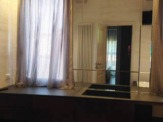 MIRRORS, bilune studio bilune studio Modern style bathrooms Glass