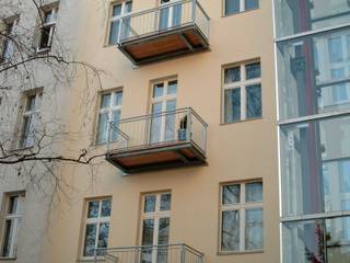 Modernisierung und Instandsetzung sowie Dachausbau im Milieuschutzgebiet, Buseck Architekten Buseck Architekten Classic style houses