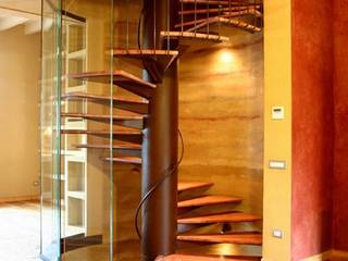 Vano scala e pareti in terra cruda, ProgettoBIO.it ProgettoBIO.it Escadas