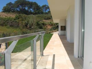 House at Alagoa, Ericeira, é ar quitectura é ar quitectura Casas modernas Concreto