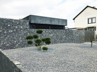 Garage C, ZHAC / Zweering Helmus Architektur+Consulting ZHAC / Zweering Helmus Architektur+Consulting Modern garage/shed Concrete Black