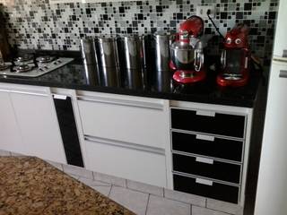 Cozinha Planejada, ARKE MÓVEIS PLANEJADOS ARKE MÓVEIS PLANEJADOS Modern kitchen MDF