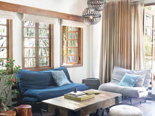 Residential - Juhu, Nitido Interior design Nitido Interior design Living room Solid Wood Wood effect