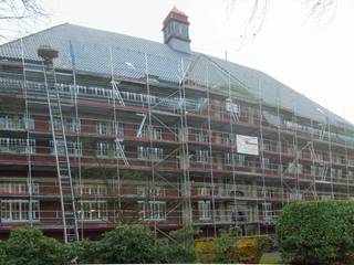 Direktion Zollverein. Erneuerung der Mansarddacheindeckung. Sanierung der Natursteinfassade., Ruhrpolis-Architekten Ruhrpolis-Architekten Powierzchnie handlowe