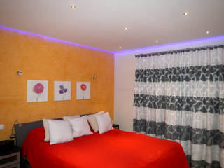 Venetian Stucco, RenoBuild Algarve RenoBuild Algarve モダンスタイルの寝室