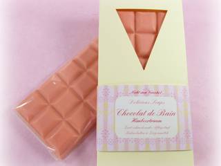 Badeschokolade - Exquisites Schokoladenbad in Tafelform, Delicious Soaps Seifenmanufaktur Delicious Soaps Seifenmanufaktur クラシックスタイルの お風呂・バスルーム