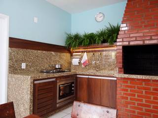 Cozinha Capoeiras - Florianópolis / SC, Ponta Cabeça - Arquitetura Criativa Ponta Cabeça - Arquitetura Criativa Moderne Küchen Braun