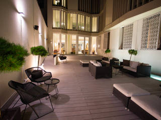Hotel "The Passage", Bâle (Suisse), TimberTech TimberTech Balcone, Veranda & Terrazza in stile moderno PVC