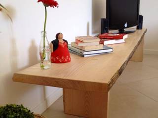 Panca ''MinimoEvo'', Ebanisteria Cinque Lune Ebanisteria Cinque Lune Eclectic style living room Solid Wood