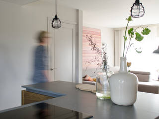 Interieurstyling gezinswoning, Mignon van de Bunt Interiordesign Mignon van de Bunt Interiordesign غرفة المعيشة