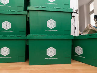 Using Box At Work when moving to Berlin, Pamela Kilcoyne - Homify Pamela Kilcoyne - Homify ストレージルーム