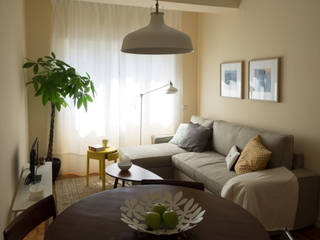 50s Apartment (Serviced) - Lisbon, MUDA Home Design MUDA Home Design غرفة المعيشة