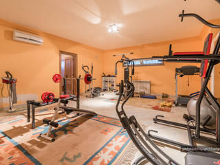 homify Classic style gym