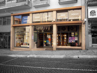 Livraria Arquivo, mube arquitectura mube arquitectura Commercial spaces