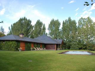 Habitatge unifamiliar aïllat. Cerdanya, ESTUDI CASTELLA arquitectura ESTUDI CASTELLA arquitectura Casas modernas