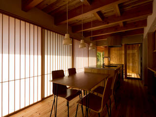 牟礼の家, エイチ・アンド一級建築士事務所 H& Architects & Associates エイチ・アンド一級建築士事務所 H& Architects & Associates Scandinavian style dining room