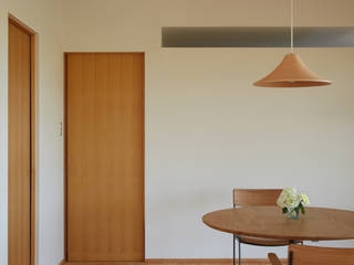 ダイチノイエ, toki Architect design office toki Architect design office Comedores de estilo moderno Madera Acabado en madera