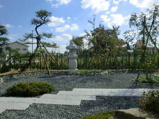 Japanese garden, 株式会社 砂土居造園／SUNADOI LANDSCAPE 株式会社 砂土居造園／SUNADOI LANDSCAPE Jardines de estilo ecléctico