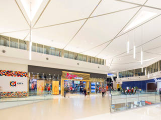 Tienda Mango Surf & Skate-City Mall Costa Rica, J-M arquitectura J-M arquitectura 상업공간