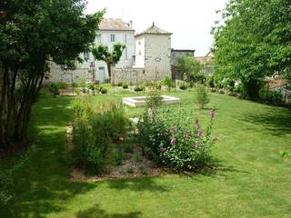 jardin de la roseraie, AGENCE B JARDINS & PAYSAGES AGENCE B JARDINS & PAYSAGES Modern conservatory