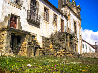 Recuperação do Antigo Colégio de Aldeia da ponte, David Bilo | Arquitecto David Bilo | Arquitecto Rustic style house Stone