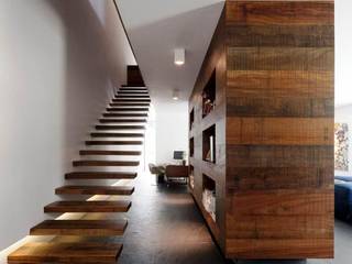 homify Modern Corridor, Hallway and Staircase