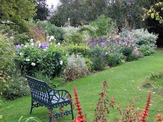 Jardin anglais, COUP DE POUSSE SUR GARONNE COUP DE POUSSE SUR GARONNE Taman Gaya Rustic