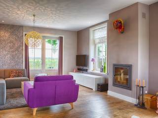 Woonkamer vrijstaand landhuis, Aangenaam Interieuradvies Aangenaam Interieuradvies Scandinavian style living room Purple/Violet