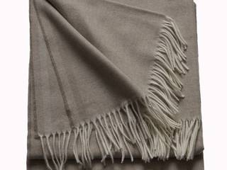 Jermyn cashmere and merino twill throw, The Biggest Blanket Company The Biggest Blanket Company Salon moderne Textile Ambre/Or