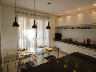 Cozinha P&B, Tejo Arquitetura & Design Tejo Arquitetura & Design Modern kitchen