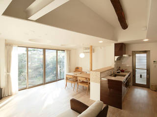 輝国の家, nano Architects nano Architects Modern living room Wood