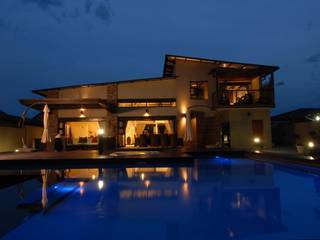 House at Ballito, TJ Architects TJ Architects Casas campestres