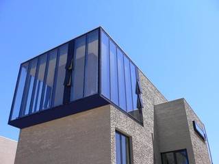 Woonhuis Graaf - Nicolaije, bv Mathieu Bruls architect bv Mathieu Bruls architect 모던스타일 주택