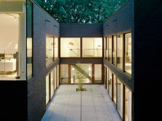 Nieuwbouw woning familie Zuthof, bv Mathieu Bruls architect bv Mathieu Bruls architect Casas modernas