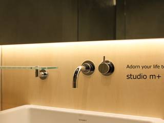 藍染とラピスラズリ, studio m+ by masato fujii studio m+ by masato fujii Modern bathroom Wood Wood effect