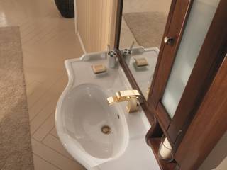 КОЛЛЕКЦИЯ SOPHIA, BAGNO PIU' ITALIA BAGNO PIU' ITALIA Baños de estilo clásico Madera Acabado en madera