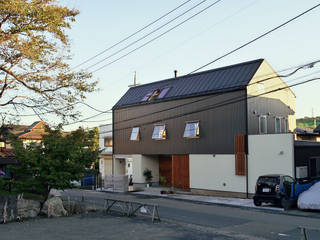 山田の家 2LAYERS HOUSE TOKYO，JAPAN, 水野建築研究所 水野建築研究所 Casas de estilo ecléctico