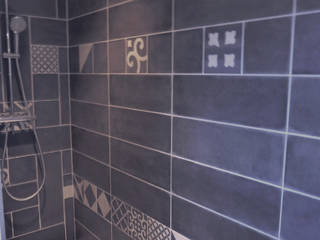 rénovation d'une salle de bains, Lydie Gatignol Lydie Gatignol Modern bathroom Ceramic