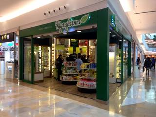 Parafarmacia Myrafarma. Fuengirola, Led & Wind Led & Wind Espacios comerciales