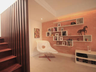 Residência Casa Bella 1, Studio Santoro Arquitetura Studio Santoro Arquitetura Modern living room Bricks