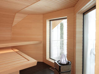 Wellness-Oase mit Sauna in einer Dachschräge, Erdmann Exklusive Saunen Erdmann Exklusive Saunen Spa modernos