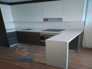 Cocina con barra, Conarte cocinas Conarte cocinas Modern Kitchen