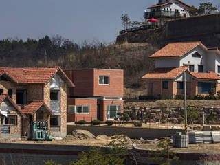 CHORA 13-7 / 남향가(南向家), CHORA CHORA Modern houses Bricks