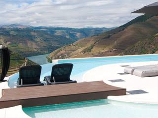 Um refúgio de férias no Douro - Quinta Raínha Santa Mafalda, MHPROJECT MHPROJECT Modern pool