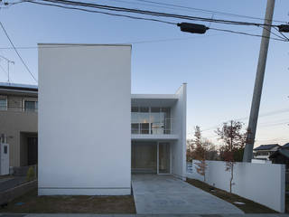 川口の白い家, SHSTT SHSTT Casas de estilo minimalista Madera Acabado en madera