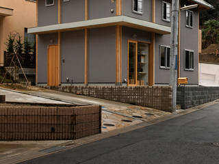 4-Column House, 大松俊紀アトリエ 大松俊紀アトリエ Minimalist houses Wood Wood effect
