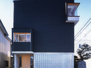 静岡の家 case001, 岩川アトリエ 岩川アトリエ Casas modernas